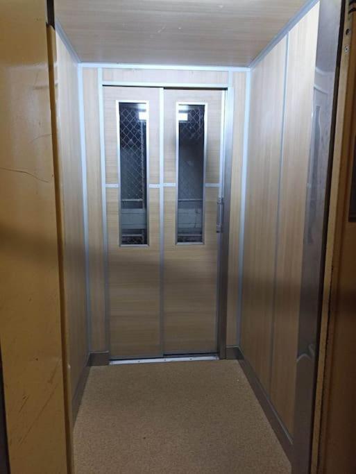 Trendy 2 Room Flat, Next To Corvin Mall Free Huge Garage! Ac,Dishwasher,Washmachine, Smart Tv Budapest Exterior photo
