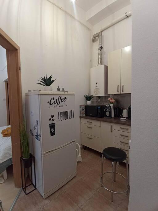 Trendy 2 Room Flat, Next To Corvin Mall Free Huge Garage! Ac,Dishwasher,Washmachine, Smart Tv Budapest Exterior photo